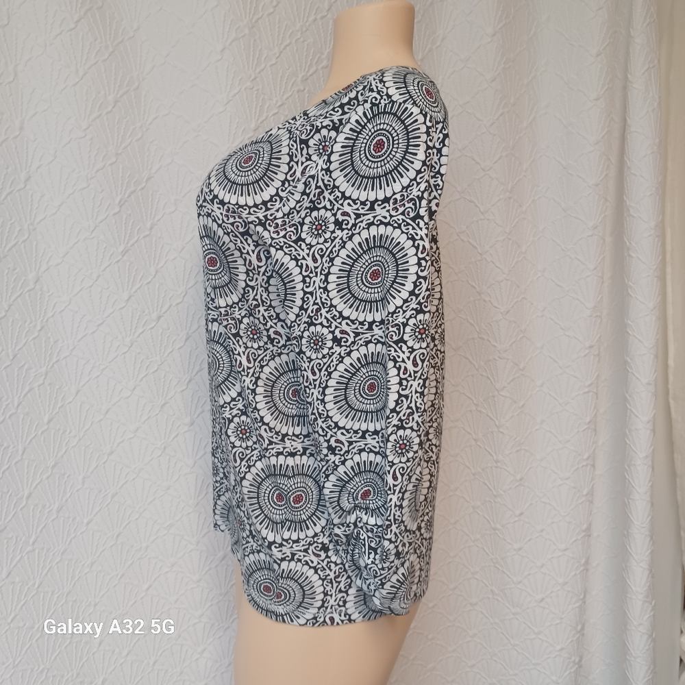 T by Talbots New Women Size LP Black and White Geometric Blouse - Picture 3 of 12